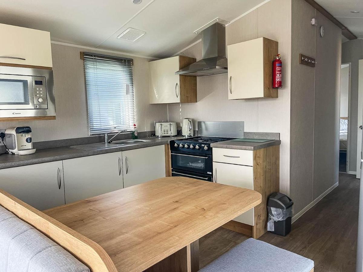 فندق Lovely 8 Berth Caravan For Hire At Barmston Beach Holiday Park Ref 62002O Lund المظهر الخارجي الصورة